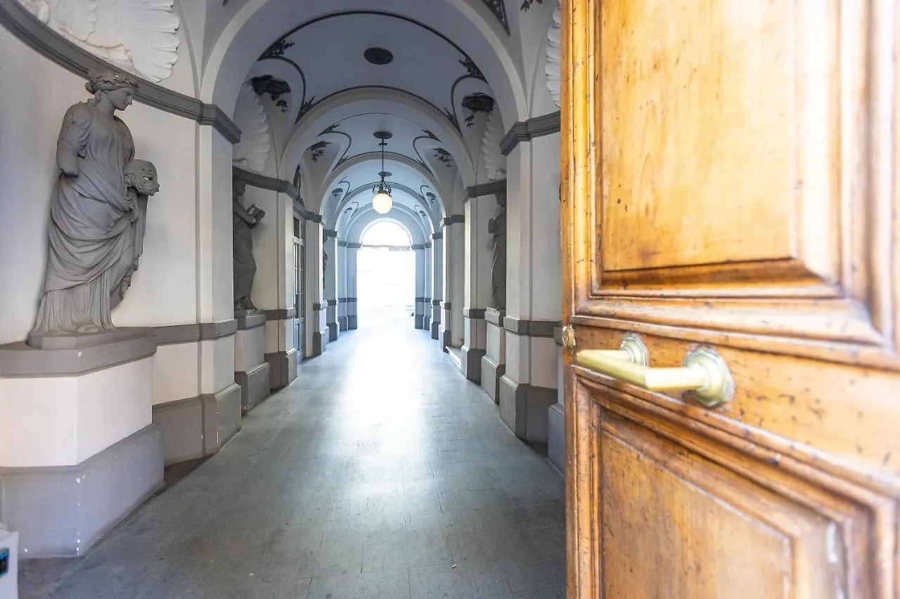 Amazing Via Nazionale 2 Apartment Rome