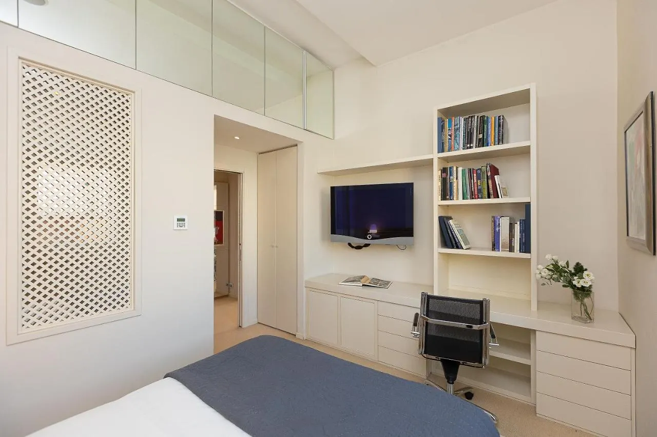 Amazing Via Nazionale 2 Apartment Rome