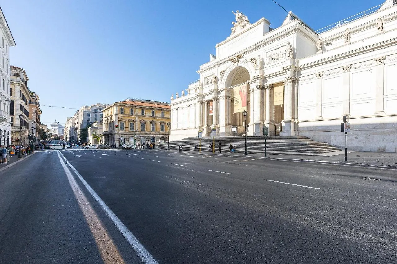 Amazing Via Nazionale 2 Apartment Rome